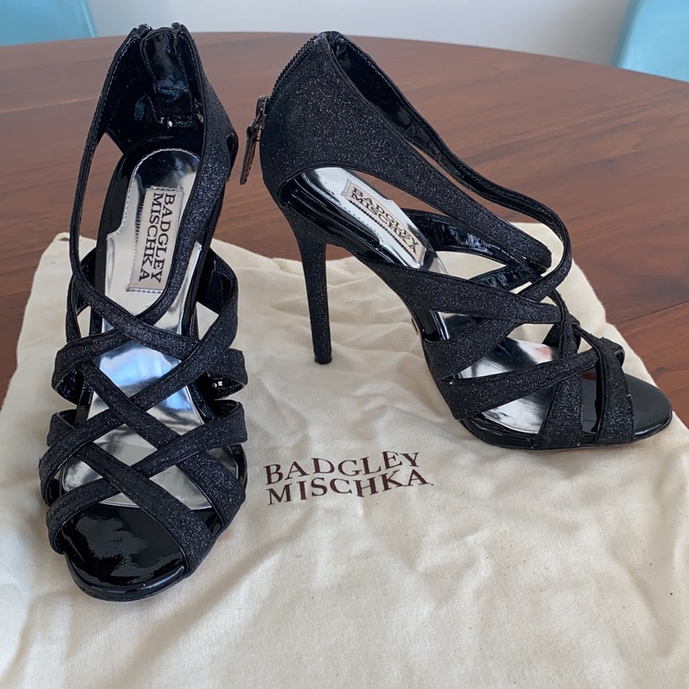 Badgley Mischka Black Strapy Sandals